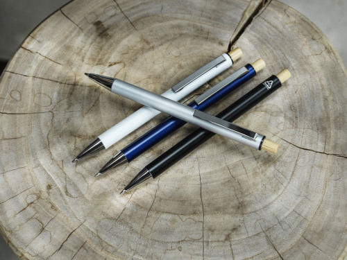 Cyrus шариковая ручка из переработанного алюминия, синие чернила - Черный